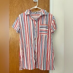 Mountain and Isles Women’s Short Sleeved Button‎ Down with pocket